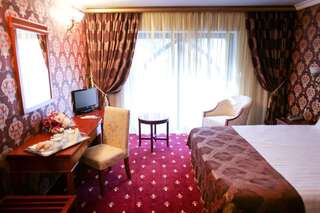 Отель Hotel Restaurant La Castel Яссы Улучшенный люкс с 1 спальней-3